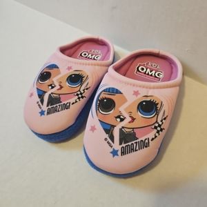 LOL Slippers Size 9/10